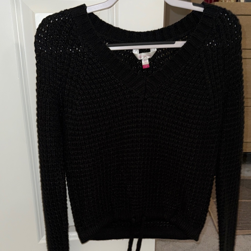 Tilly's Black V-Neck Knit Sweater